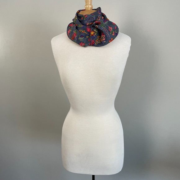Designer Diane Von Furstenberg Scarf - Picture 8 of 8